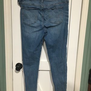 Women’s American Eagle Skinny Jeans